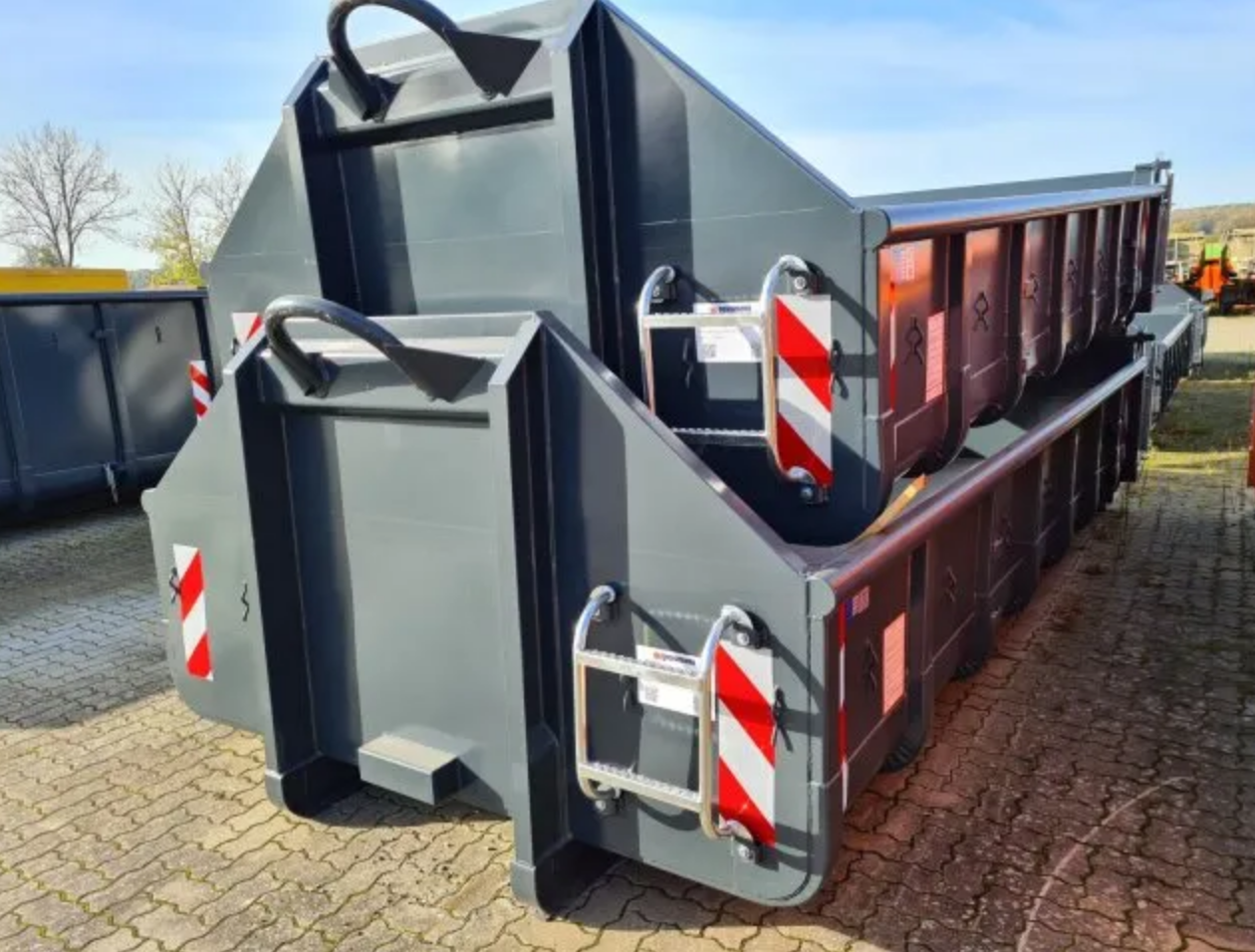 Abrollcontainer mit Flügeltür ca. 37m³